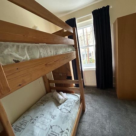 The Buxton Retreat A Luxurious 3-Storey Townhouse With Four Poster Bed And Double Jacuzzi Bath" Exteriör bild