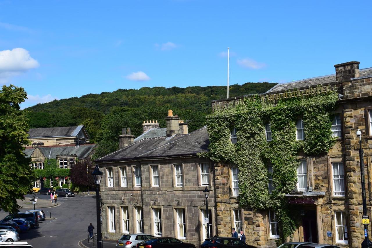 The Buxton Retreat A Luxurious 3-Storey Townhouse With Four Poster Bed And Double Jacuzzi Bath" Exteriör bild