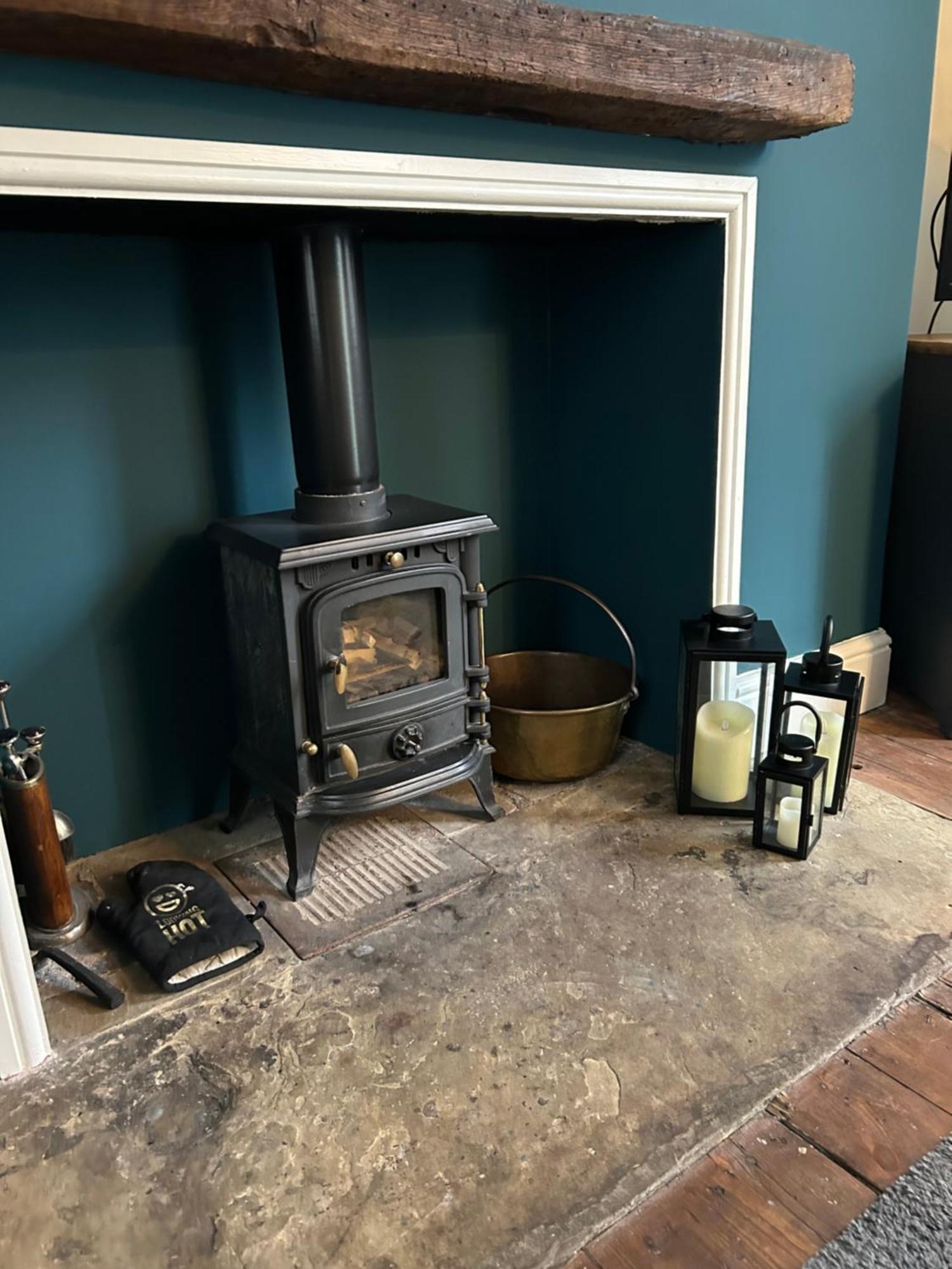 The Buxton Retreat A Luxurious 3-Storey Townhouse With Four Poster Bed And Double Jacuzzi Bath" Exteriör bild