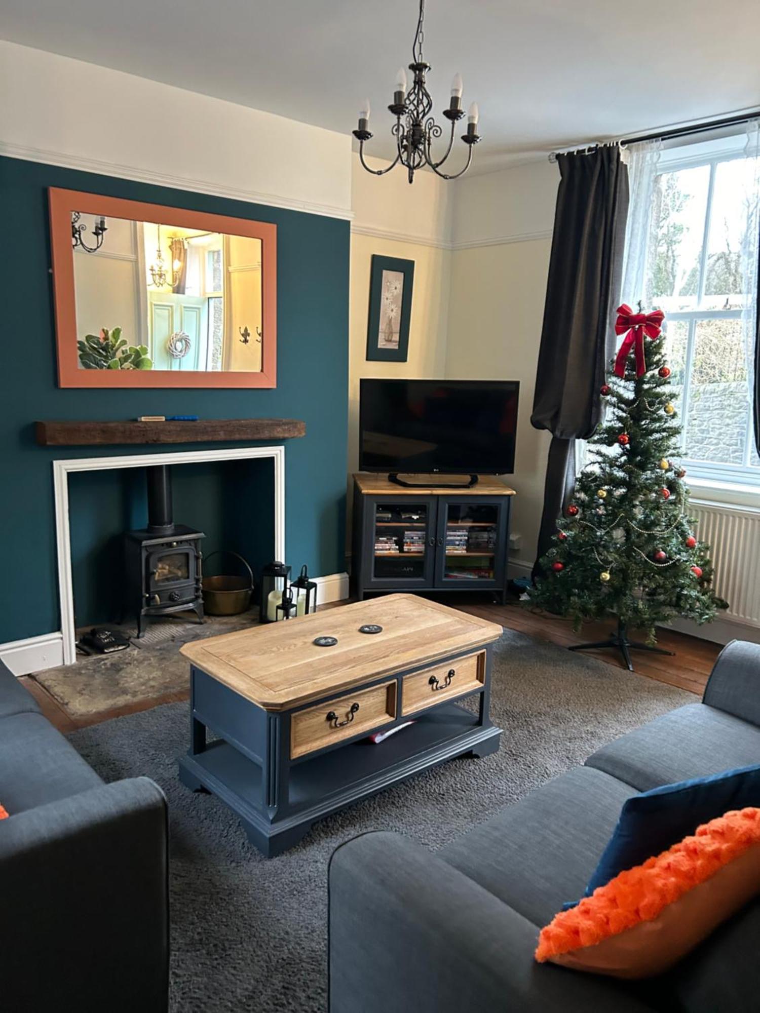 The Buxton Retreat A Luxurious 3-Storey Townhouse With Four Poster Bed And Double Jacuzzi Bath" Exteriör bild